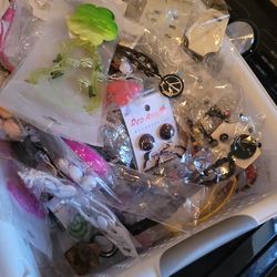 10 SetsRandom Necklace Sets Or Earrings Or Braclets Mix