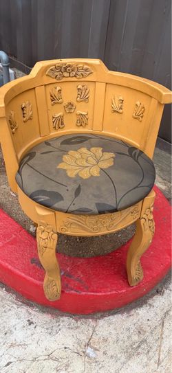Vintage vanity chair.