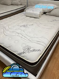 Serenity Queen Pillowtop mattress and Boxspring bed set Colchon y tambor