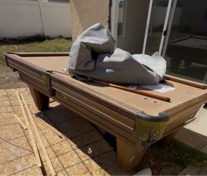 Free pool table