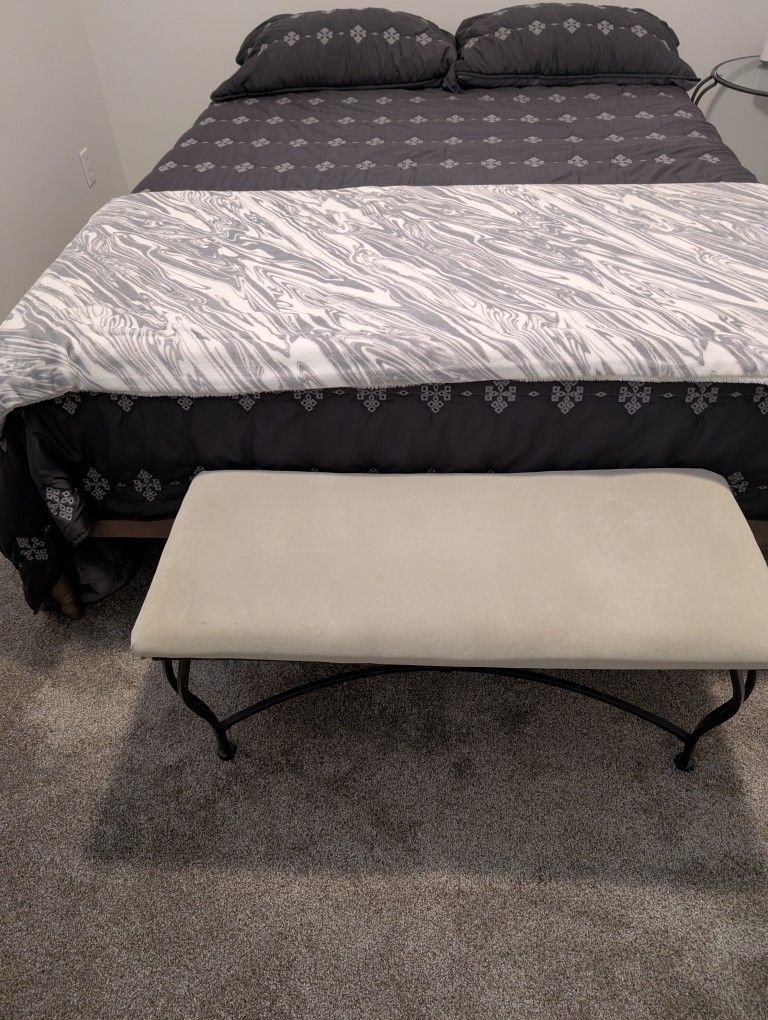 Light Gray Upholstered Bench with Metal frame