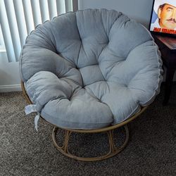 Saucer chair