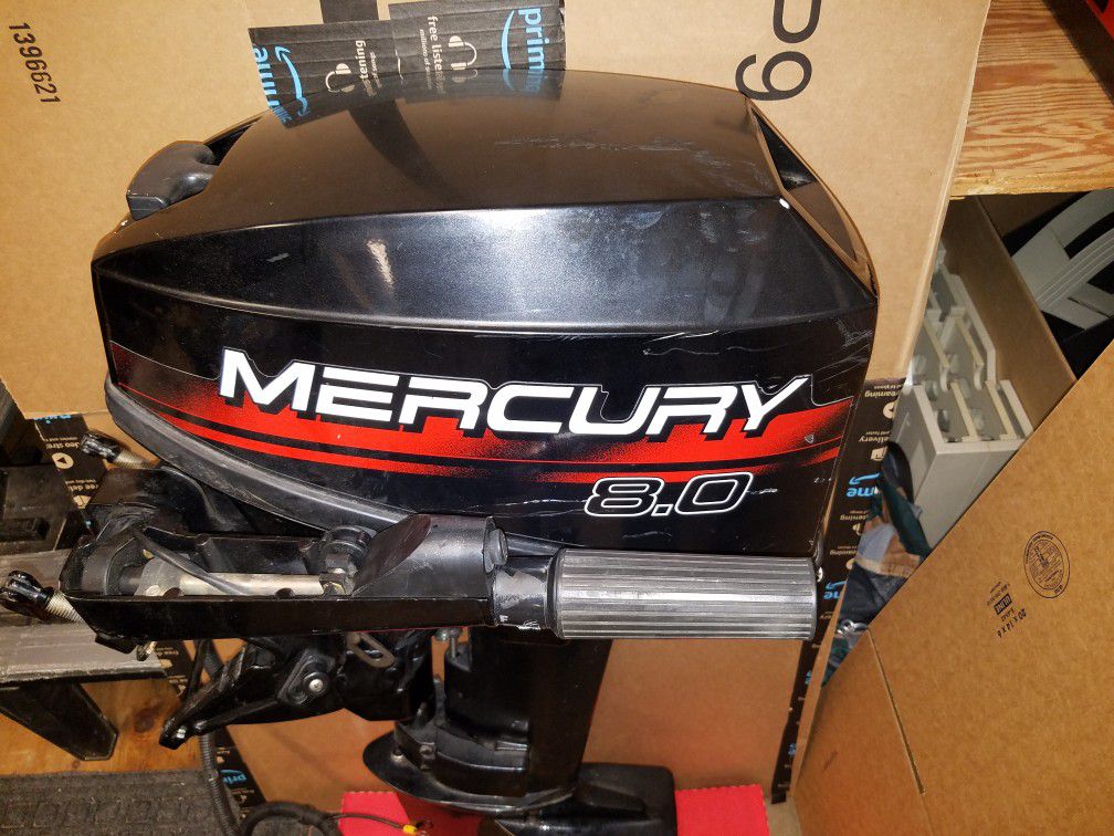 Mercury 8.0 HP Outboard Boat Motor * Two-Stroke * Tiller Handle * NICE!!!