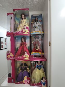 Collectible Disney Dolls