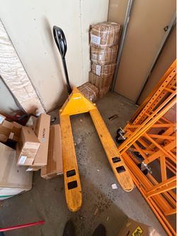 Pallet jack