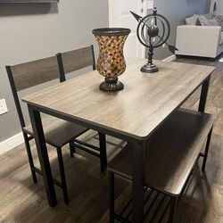 Dinning Table 