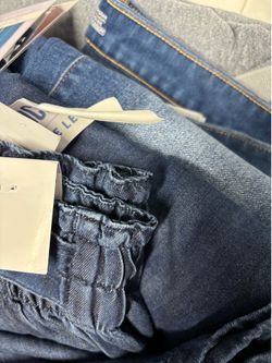 Jeans $2