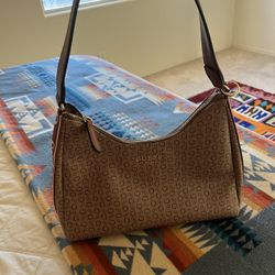 Guess Shoulder Bag