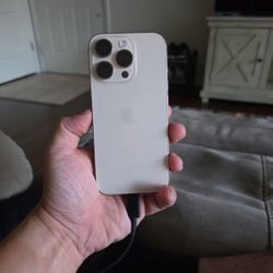 iPhone  15 Pro Max 