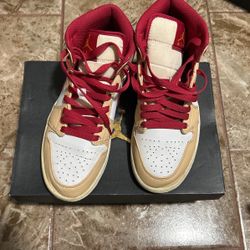 Air Jordan 1 Mid 