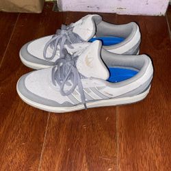 Adidas Tyshawn Size 8.5