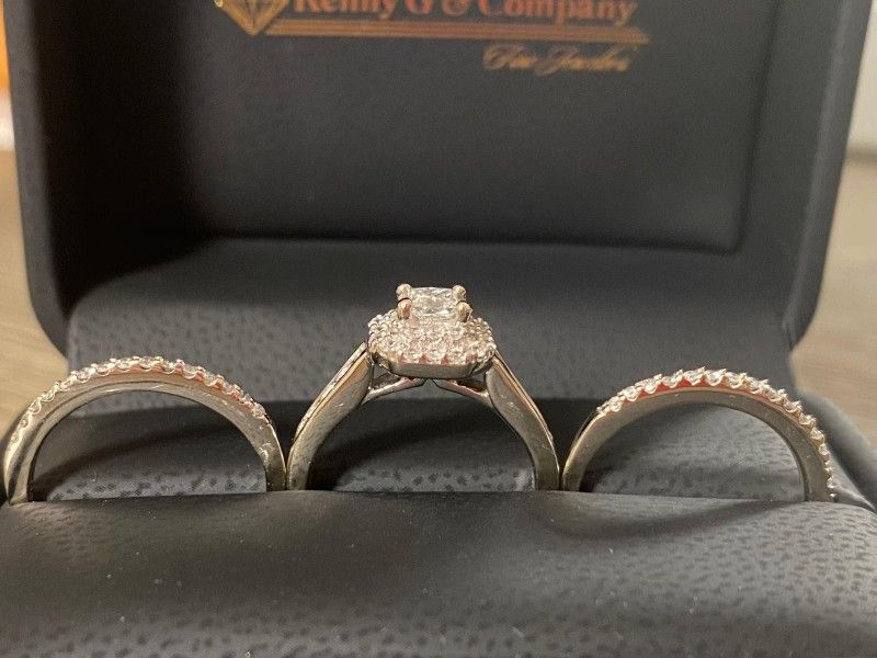 diamond ring - white gold