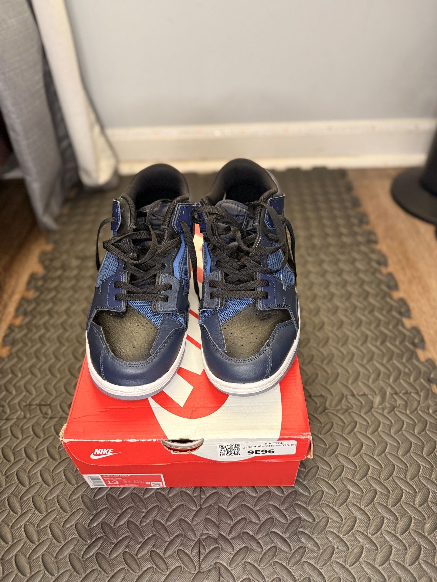 Blue Scrap dunks