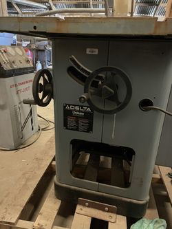 Delta Saw Table