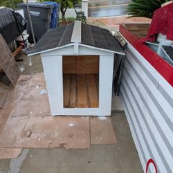 Custom-Made Large Dog House Shingle Roof Lifted From The Ground Grantino Lake