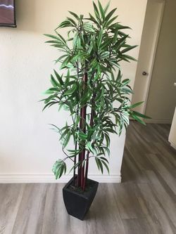 57 Inch Artificial Tree Black Pot
