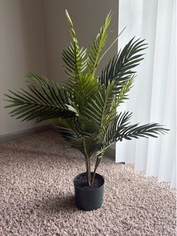 Faux Majesty Palm Plant