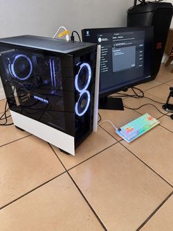 Desktop gaming setup