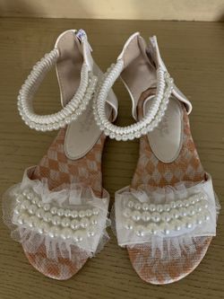 New size 11 Girl cute Sandals Pick up Only