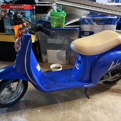 Razor Pocket Mod Bistro Electric Scooter