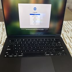 14” MacBook Pro Laptop M3 Pro