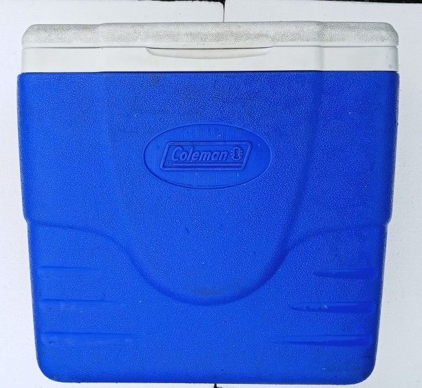 Vintage Coleman Personal Cooler, Blue/White, Still in good shape.
