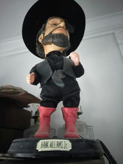 Singing Hank Williams Jr