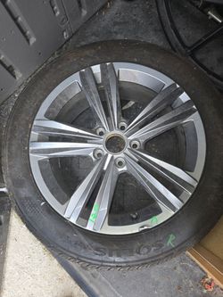 2019-2024 VW rim and tire