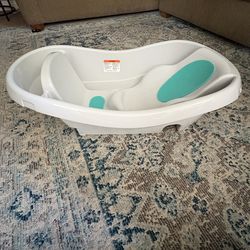 Baby bathtub