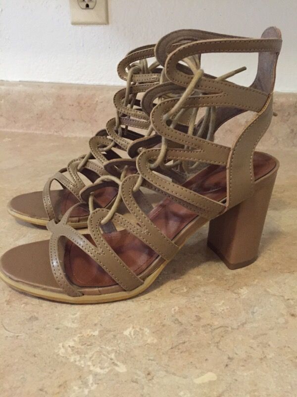 heeled straps wedge