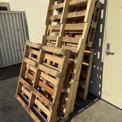 Free Wood Pallets