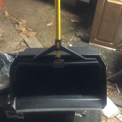 Rubbermaid Commercial Dust Pan