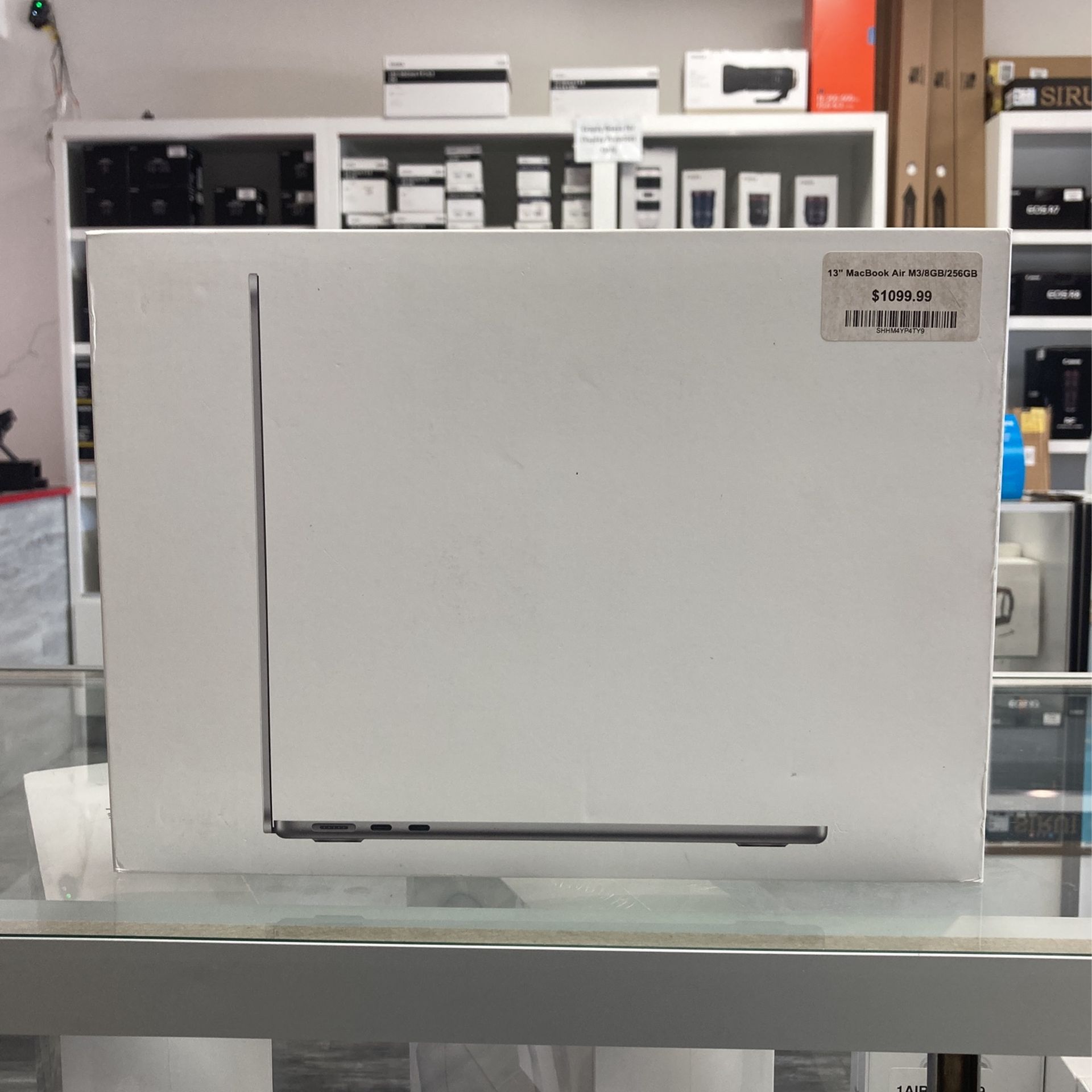 13” MacBook Air M3/8GB/256GB