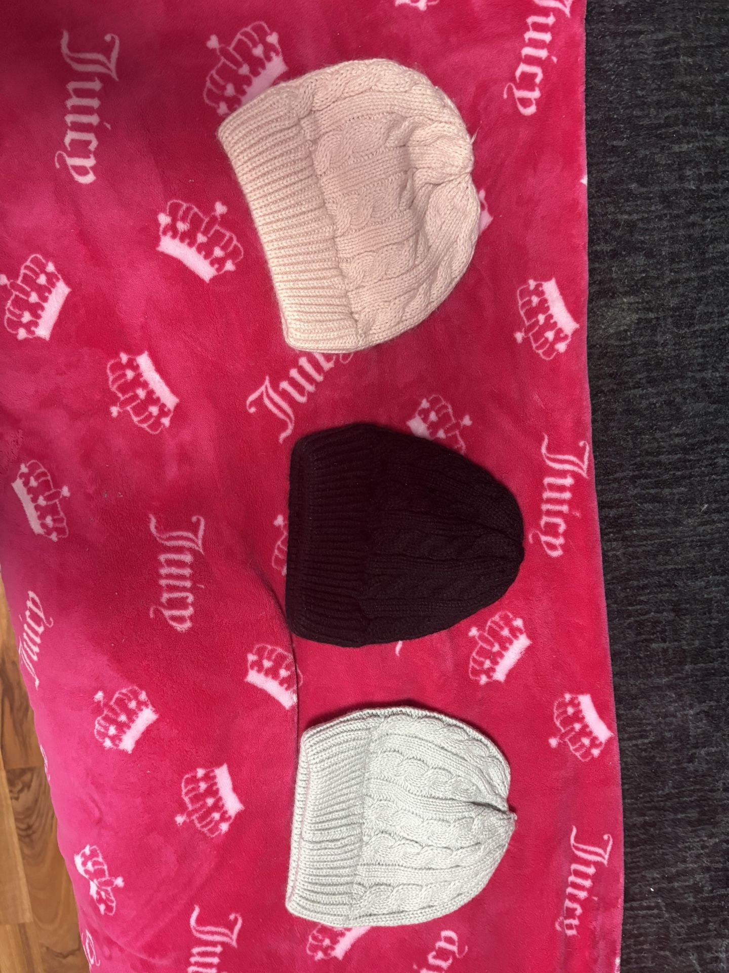 Infant /toddler Set Of Hats .