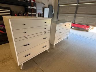 Dresser set $600