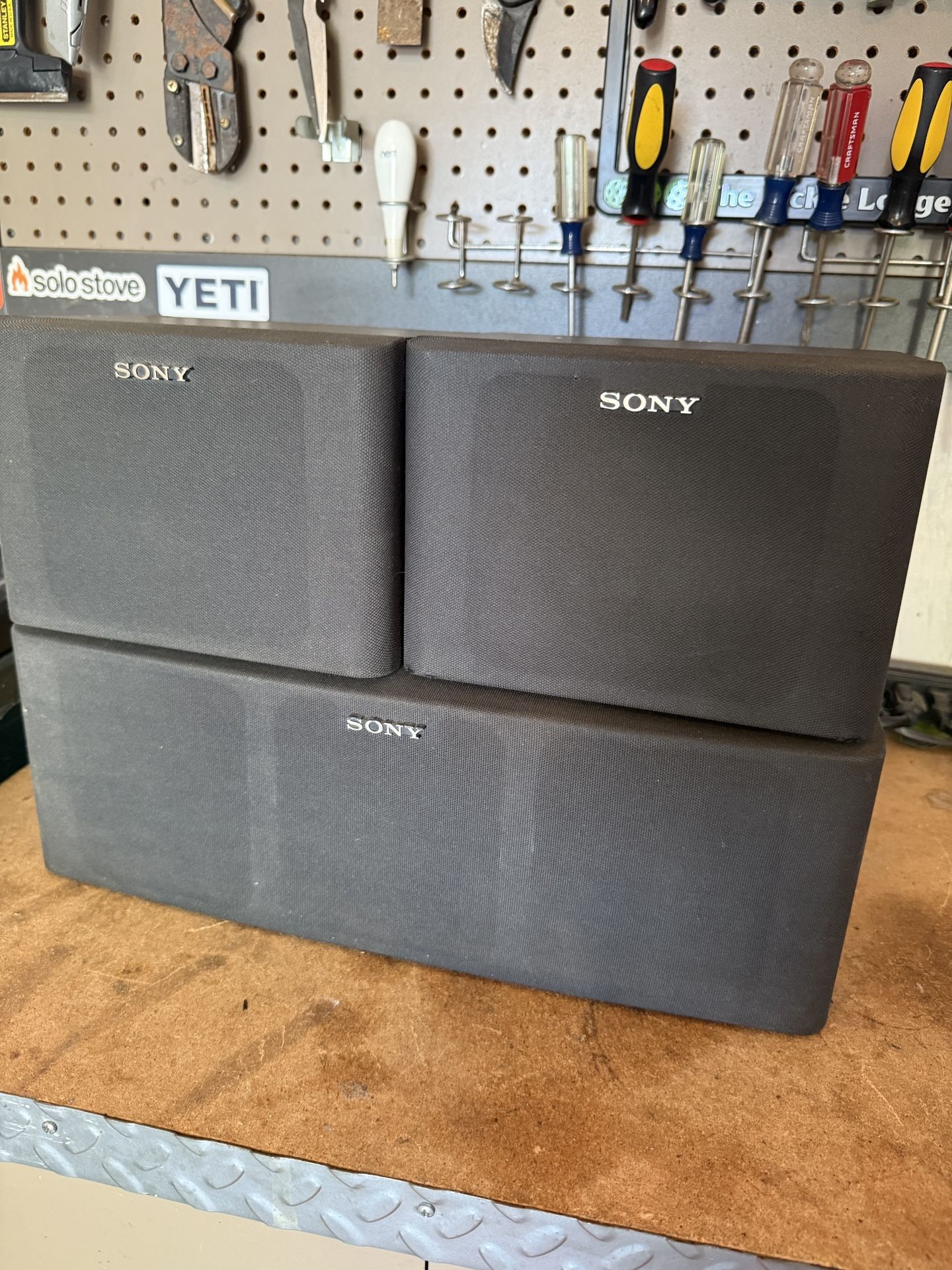 Bundle of 3 Sony Speakers- 2 book shelf and a center speaker.
