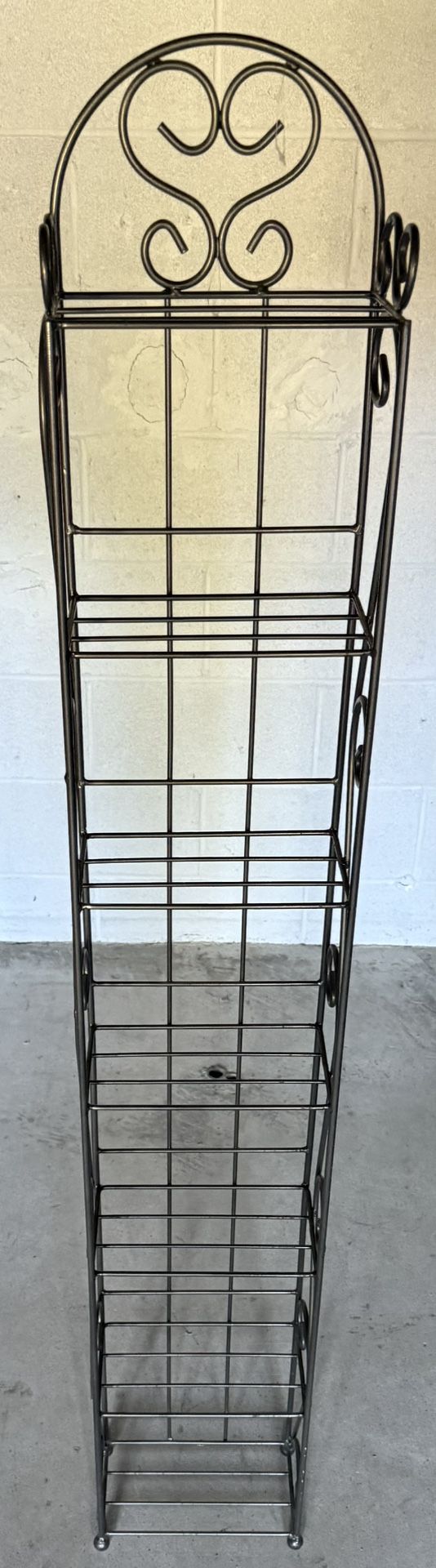 New Linen-n-Things Metal Tower Rack 58”H x 9”W x 6”Dp