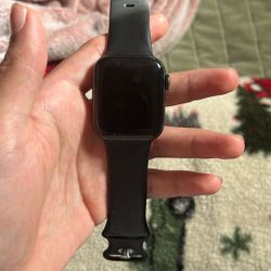 SE 3 Apple Watch 