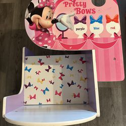Minnie Mouse kids desk