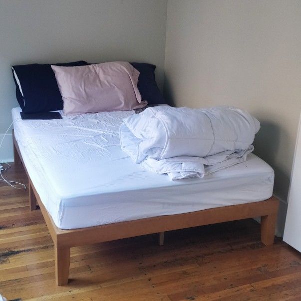 Wayfair Maggie Platform Bed Full for Sale in Nashville TN OfferUp