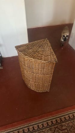 Vintage Rattan corner hamper
