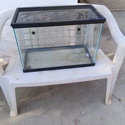 Snake Or Fish Aquarium Or Turtle Aquarium 2 Ft Long By 17 Inches Tall