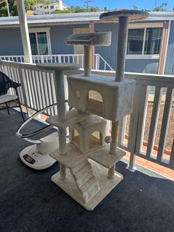 Cat tree