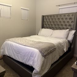 QUEEN BEDROOM SET 