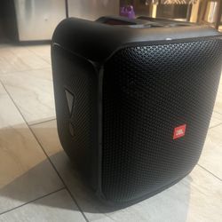 JBL PARTY ESSENTIAL