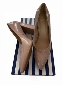 NEW Crown & Ivy Nude Heels