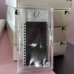Mega Volume Lash Extensions 