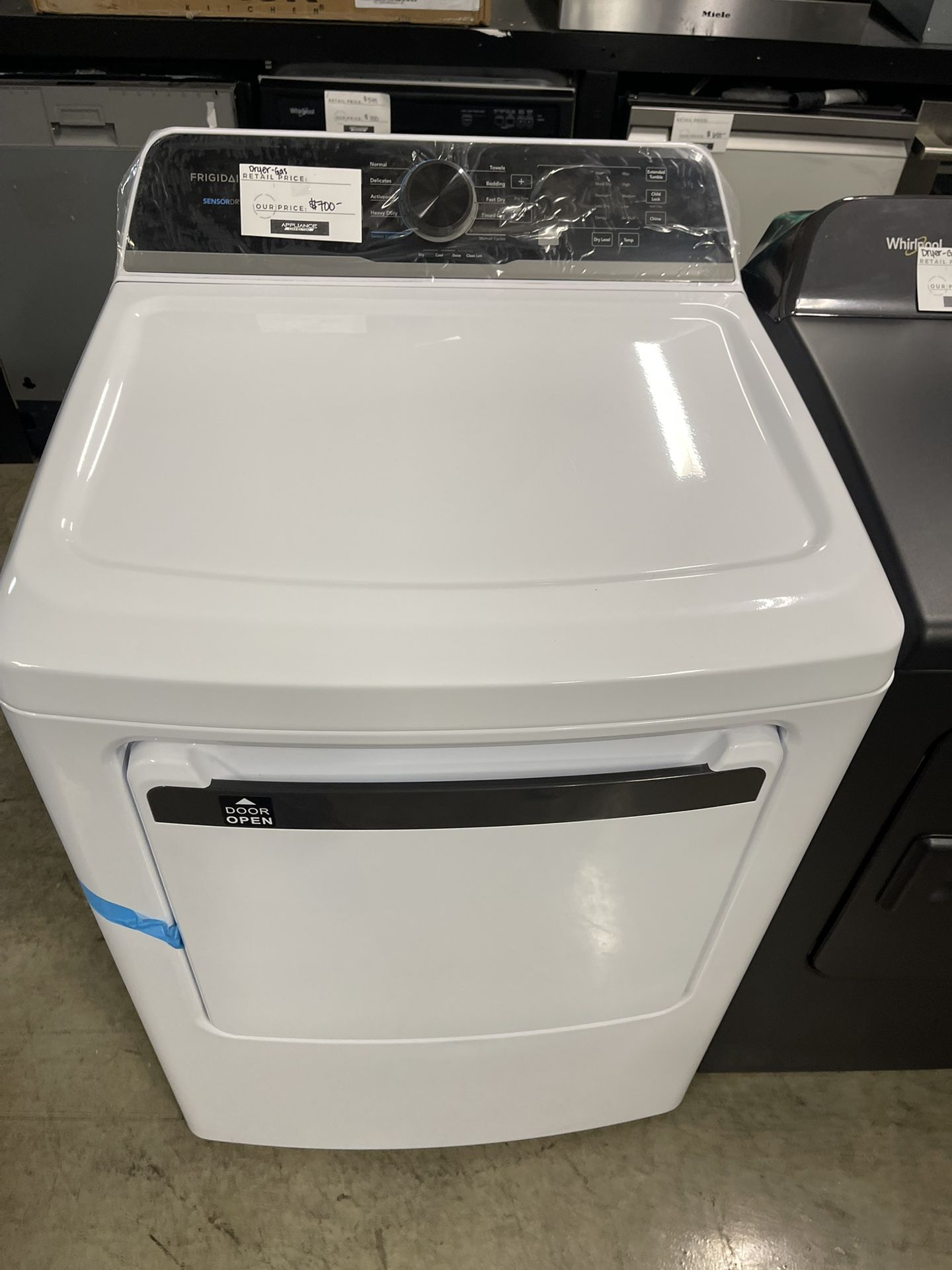FRIGIDAIRE GAS DRYER BRAND NEW