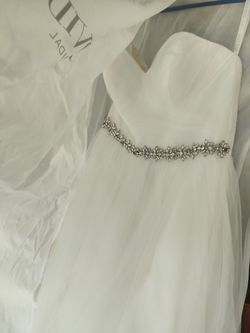Wedding Dress - Size 10 - David's Bridal