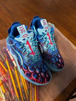 Size 6 Step Curry’s only $30